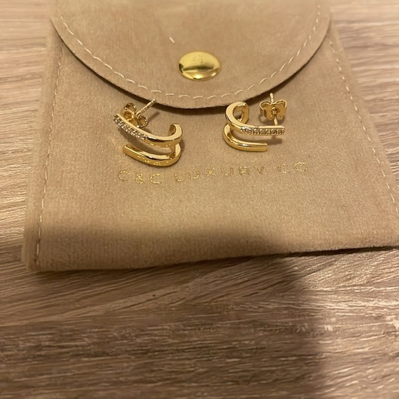 Raquel Double Hoop Earring - Picture 5 of 6